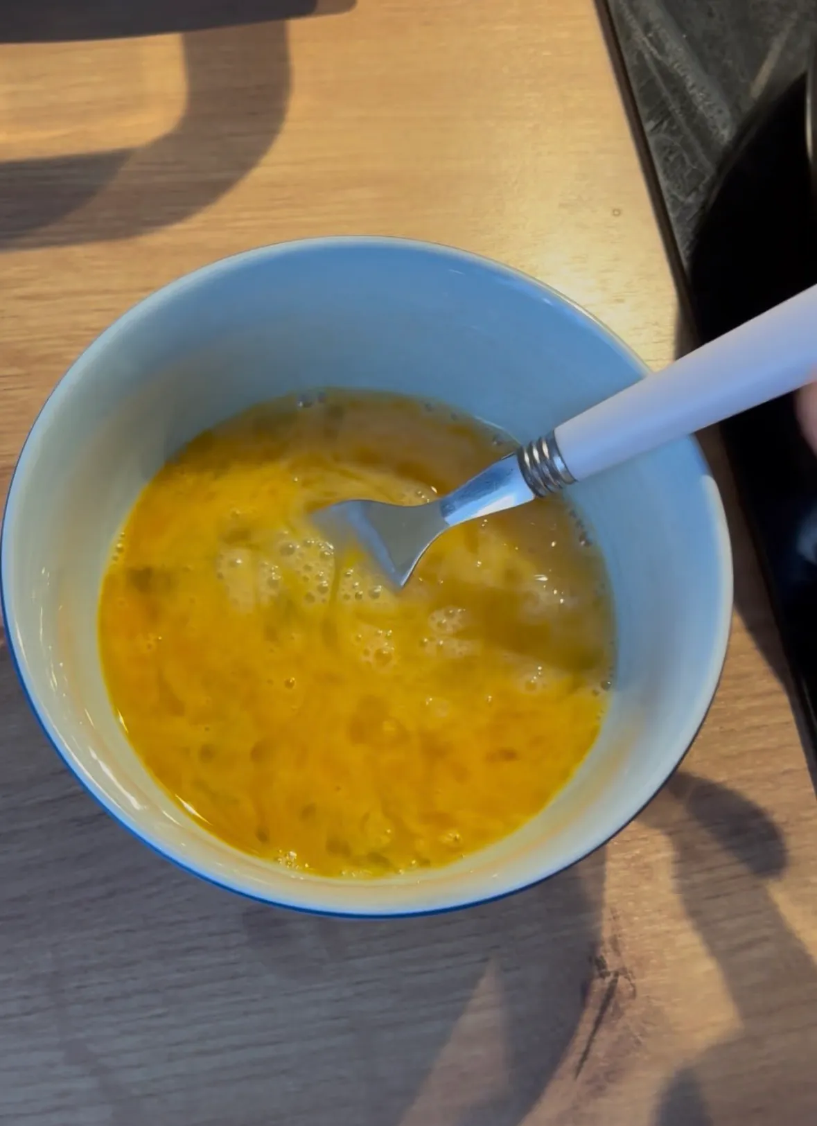 Szybki smażony ryż z resztek ryżu - step 1